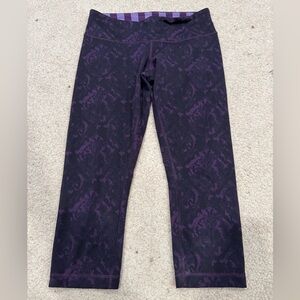 Size 8 lululemon wunder under crops